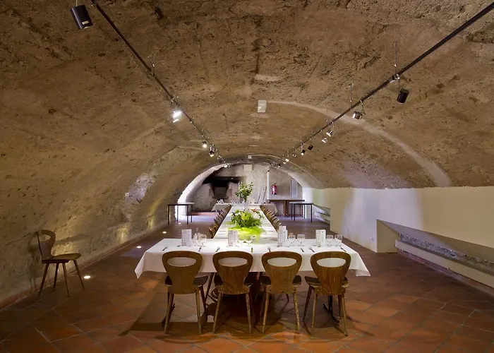 Отель Domaine Le Prieure