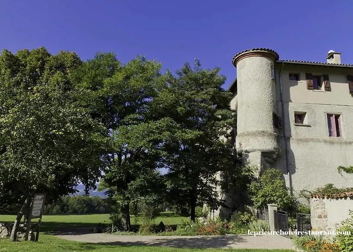 Отель Domaine Le Prieure