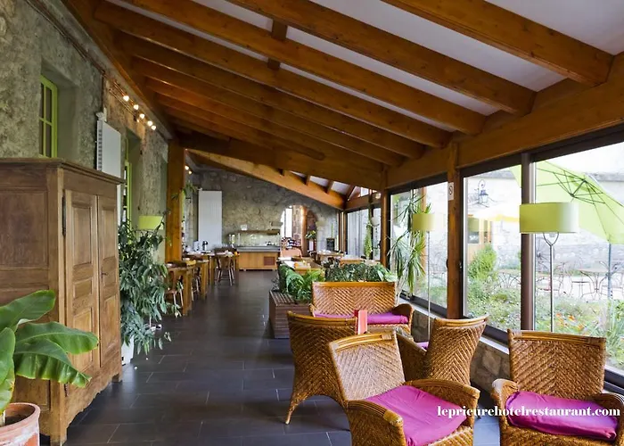 Domaine Le Prieure Отель Chaumont-le-Bourg