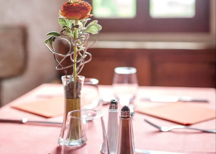 Domaine Le Prieure Отель Chaumont-le-Bourg