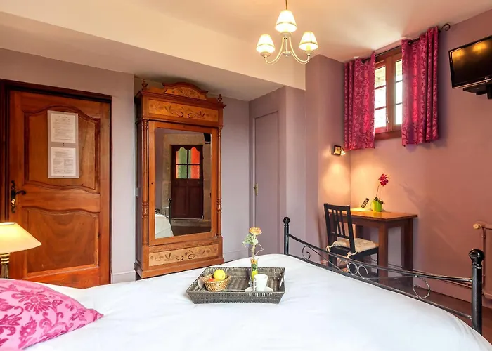 Domaine Le Prieuré Hotel 3*